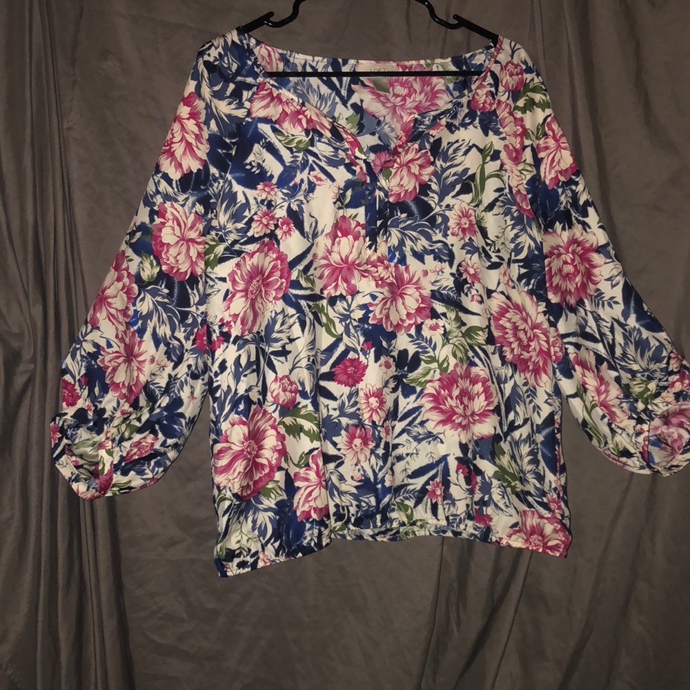 Floral blouse with quarter length sleeves